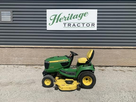 Image of John Deere X730 equipment image 1