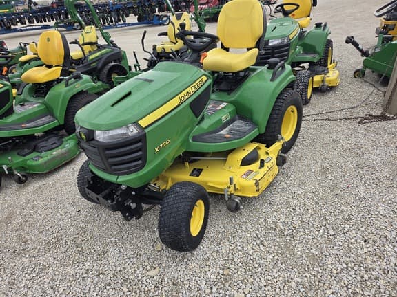 Image of John Deere X730 equipment image 1