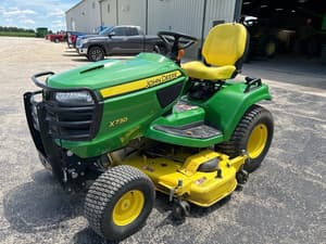 2016 John Deere X730 Image