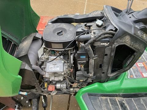 Image of John Deere X730 equipment image 4