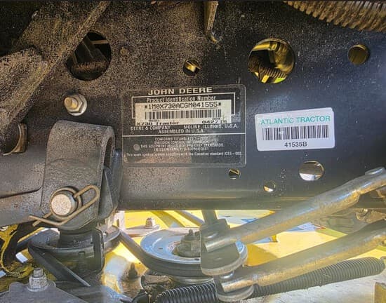 Image of John Deere X730 equipment image 3