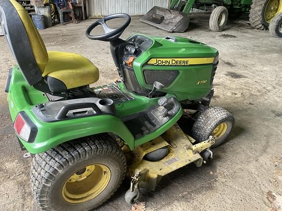 Image of John Deere X730 equipment image 2