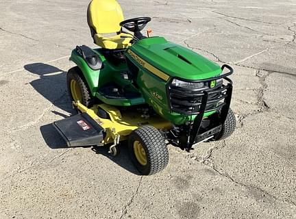 Image of John Deere X730 equipment image 3