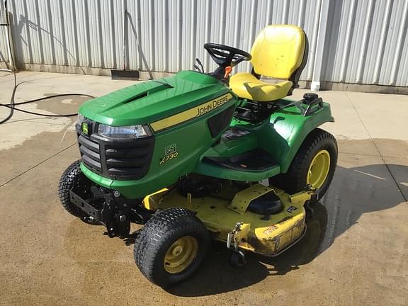 Image of John Deere X730 equipment image 1