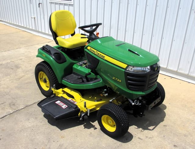 Image of John Deere X734 equipment image 1