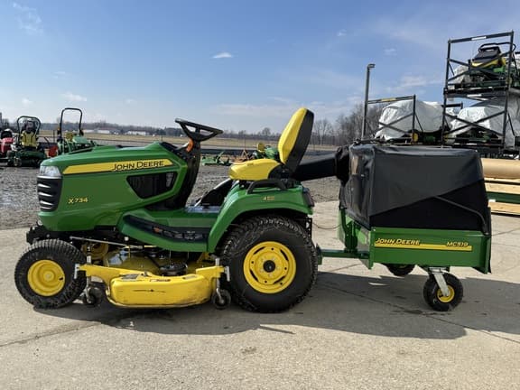 Image of John Deere X734 equipment image 3