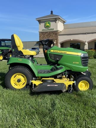 Image of John Deere X734 equipment image 1