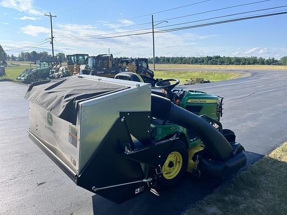 Image of John Deere X734 equipment image 2