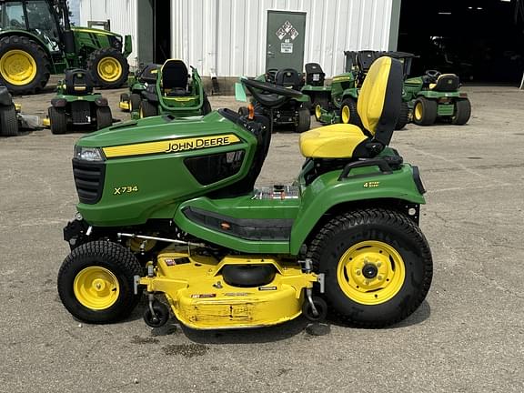 Image of John Deere X734 equipment image 1