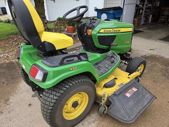 Image of John Deere X734 equipment image 3