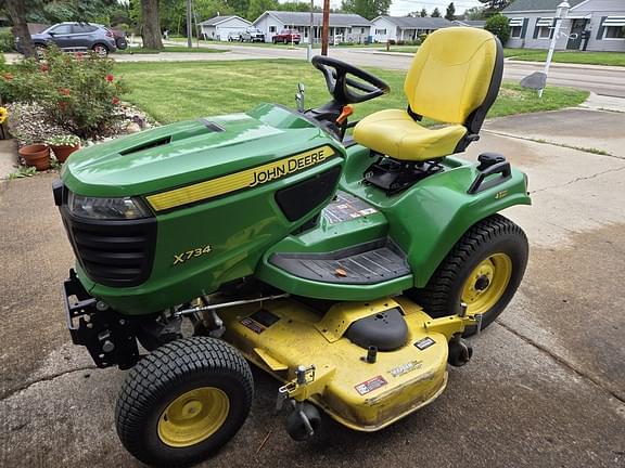 Image of John Deere X734 Primary image