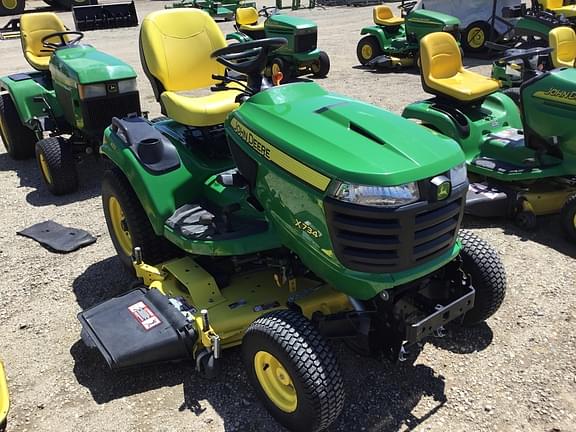 Image of John Deere X734 equipment image 1