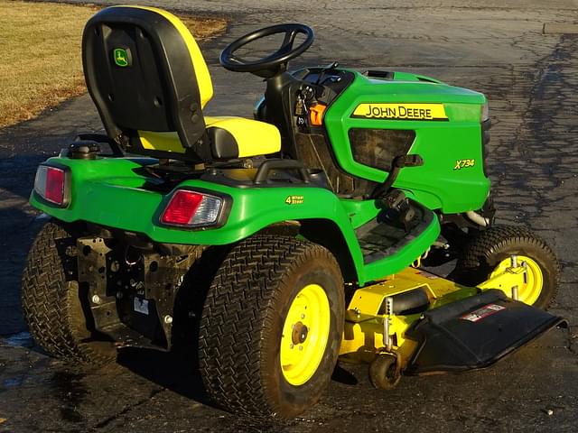 Image of John Deere X734 equipment image 4