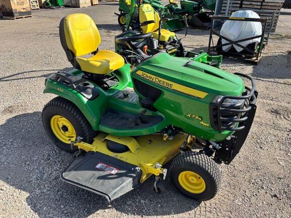 Image of John Deere X734 equipment image 3