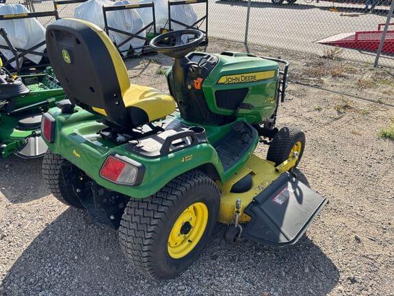 Image of John Deere X734 equipment image 2