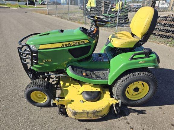 Image of John Deere X734 equipment image 1