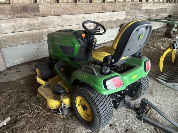 Image of John Deere X734 equipment image 2