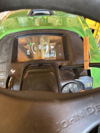 Image of John Deere X738 equipment image 4