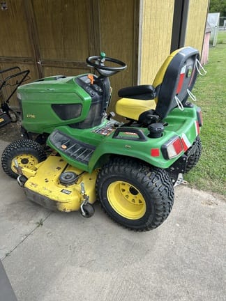Main image John Deere X738