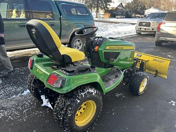 Image of John Deere X738 equipment image 3