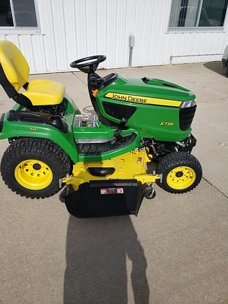 Image of John Deere X738 equipment image 1