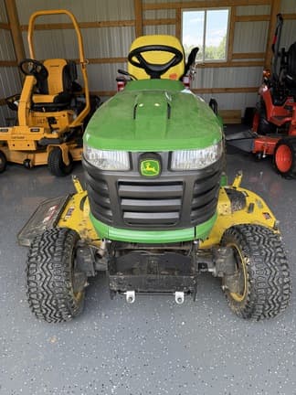 Image of John Deere X738 equipment image 1