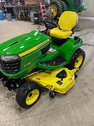 Main image John Deere X739