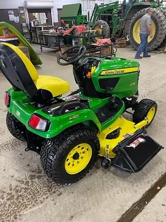 Image of John Deere X739 equipment image 3