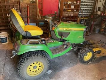 Main image John Deere X739