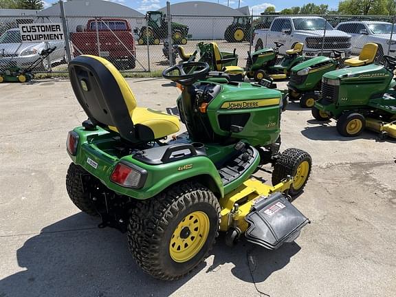 Image of John Deere X739 equipment image 4