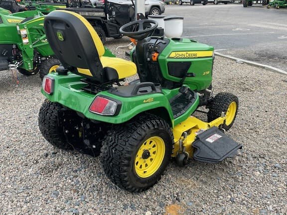 Image of John Deere X739 equipment image 2