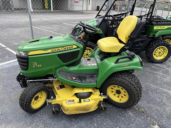 Image of John Deere X739 Primary image