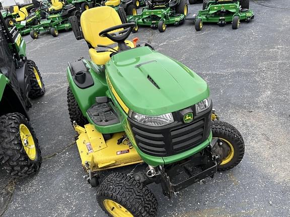 Image of John Deere X739 equipment image 1