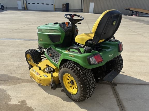 Image of John Deere X739 equipment image 4