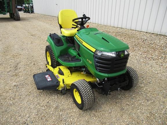 Image of John Deere X750 equipment image 2