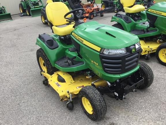 Image of John Deere X754 equipment image 1