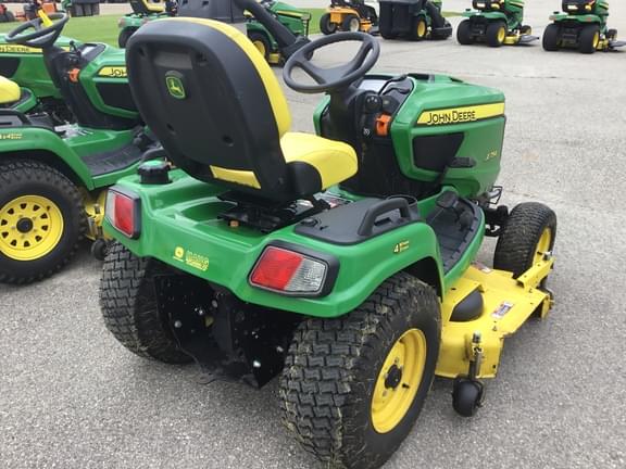 Image of John Deere X754 equipment image 3