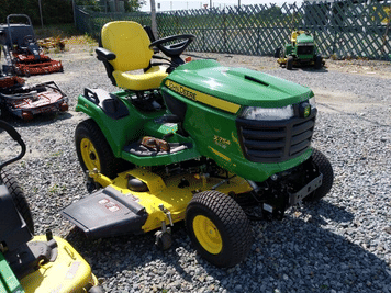 Main image John Deere X754