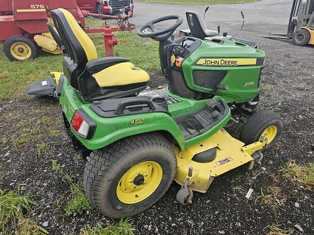 Image of John Deere X754 equipment image 4