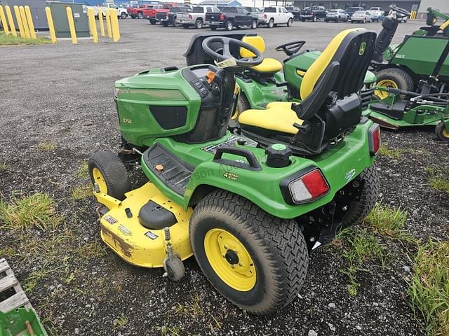 Image of John Deere X754 equipment image 2