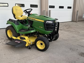 Main image John Deere X758