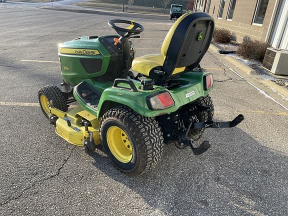 Image of John Deere X758 equipment image 3