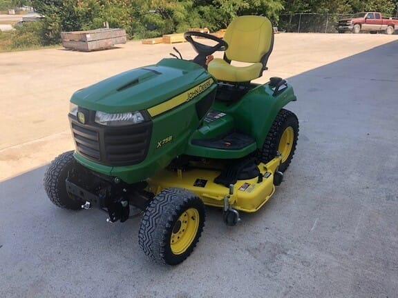 2016 John Deere X758 Image