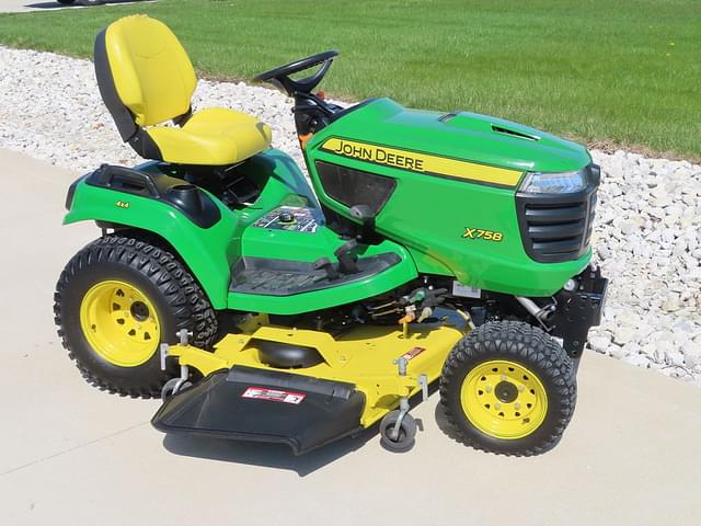 Image of John Deere X758 equipment image 2