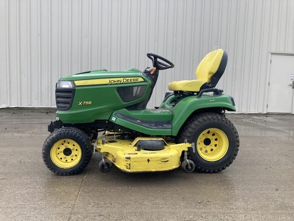 Main image John Deere X758
