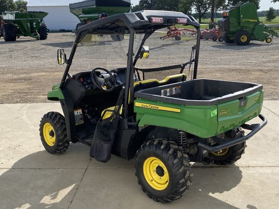 Image of John Deere XUV560 equipment image 4
