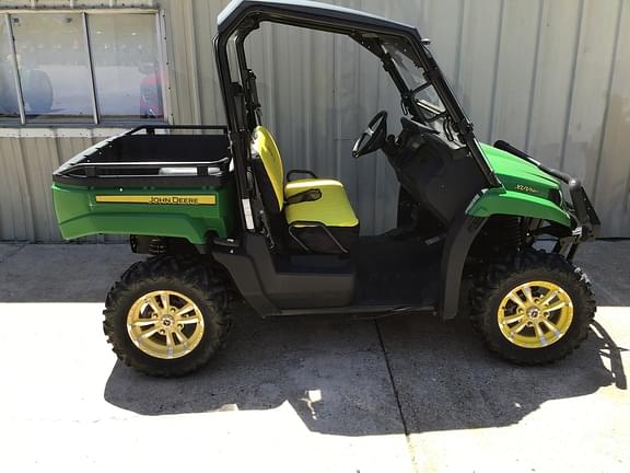 Image of John Deere XUV560 equipment image 1