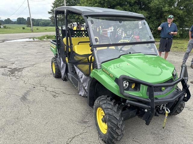 Image of John Deere XUV 590i Gator equipment image 3