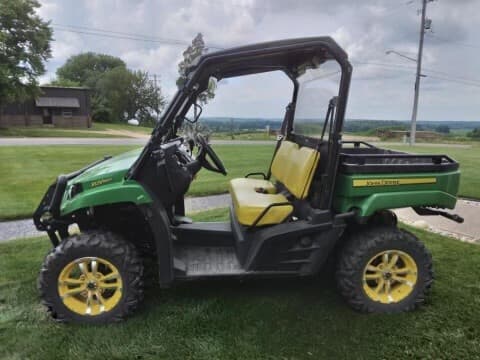 Image of John Deere XUV 590i Gator equipment image 2