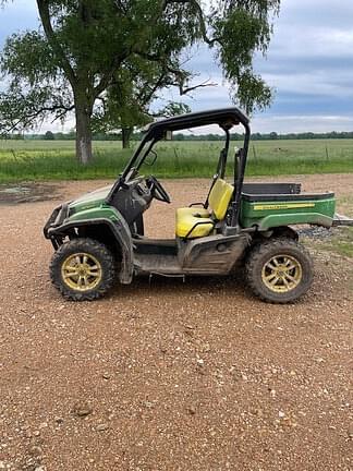Image of John Deere XUV 590i Gator equipment image 1
